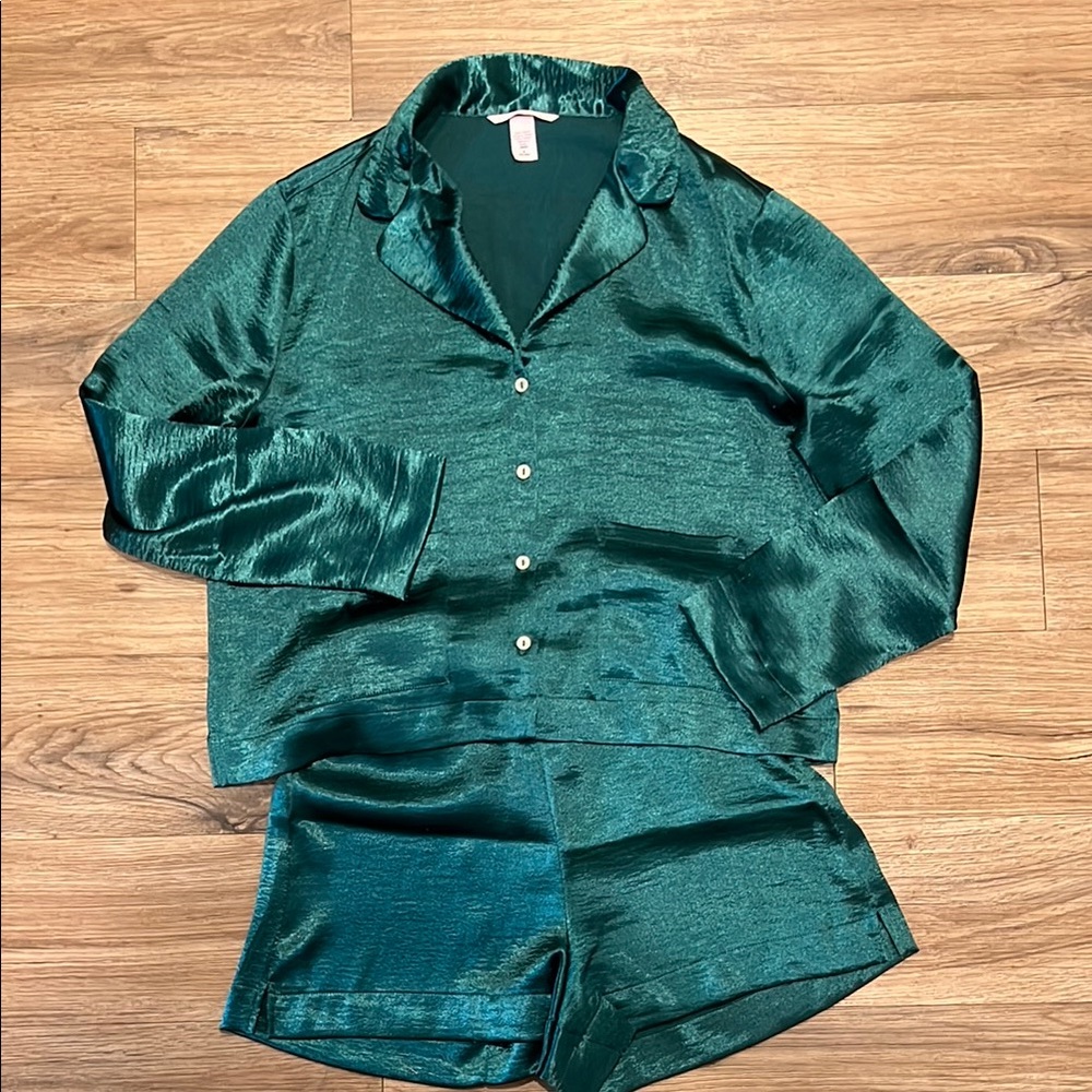 Victoria’s Secret: Emerald Green Satin Pajama Set